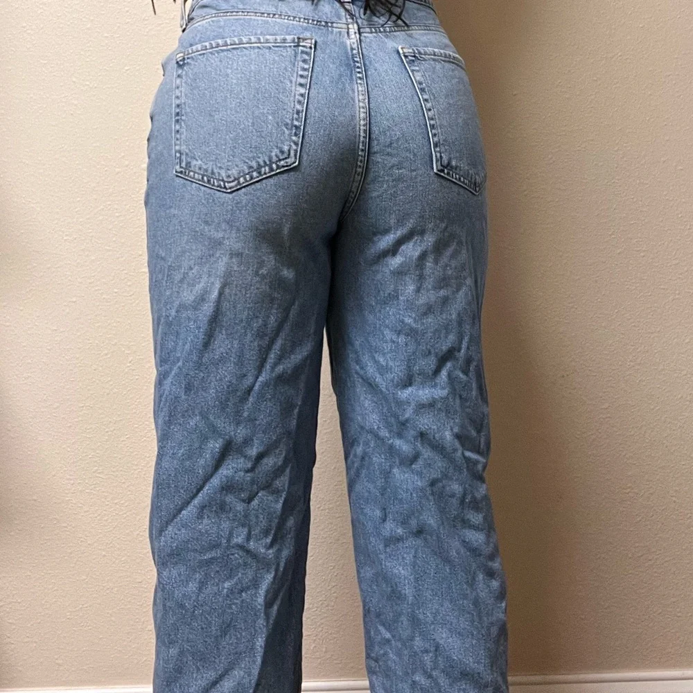 Forever21 premium light blue jeans - Picture 7 of 7